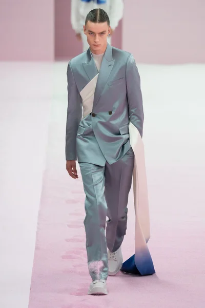 Look 5